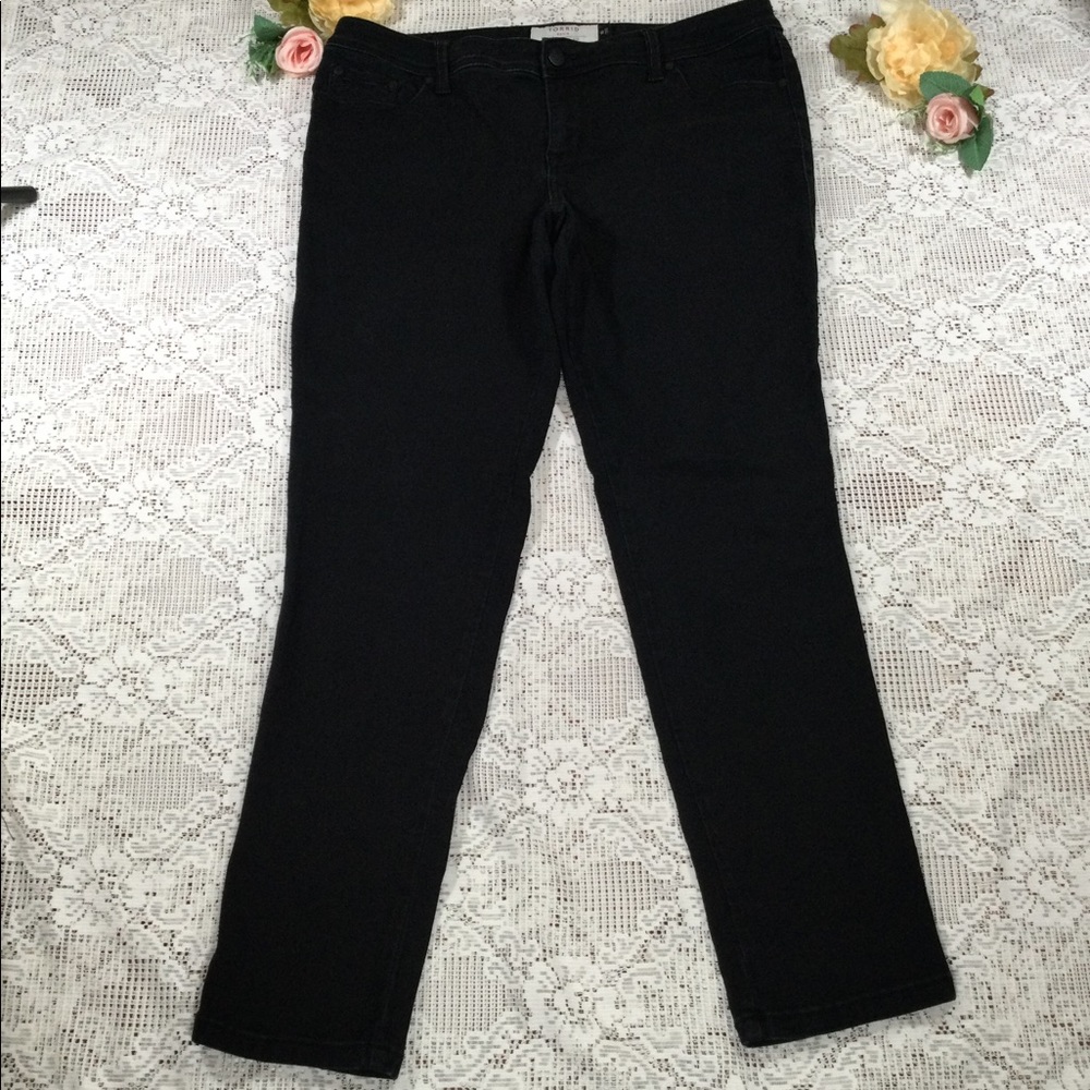 Torrid Women's Black Skinny Jeans Size 16